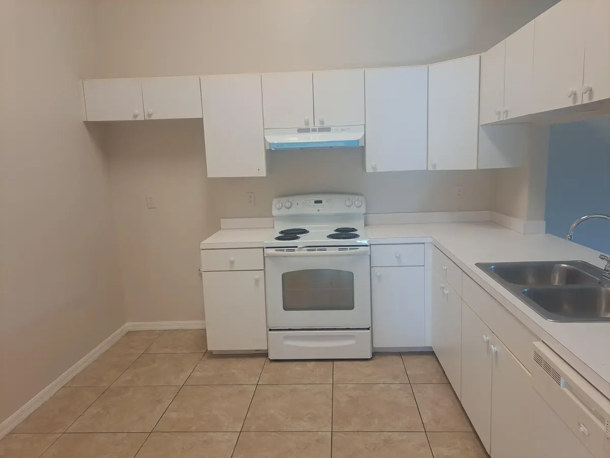 2838 kitchn1aa at 2838 Stoneway Lane, Fort Pierce