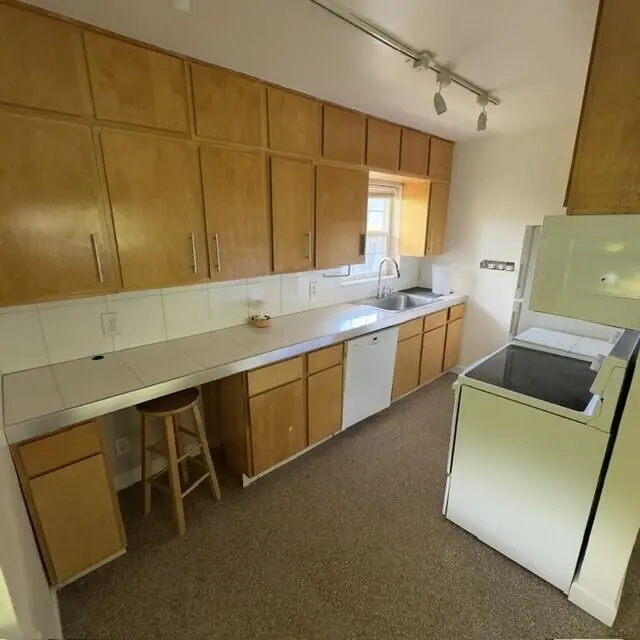 kitchen 2b at 1429 N Andrews Avenue, Fort Lauderdale