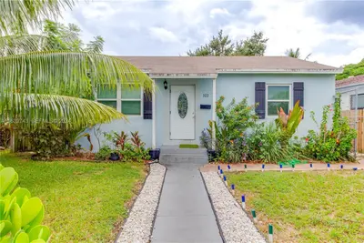 322 N C Street, Lake Worth Beach – Single Family Residence for sale