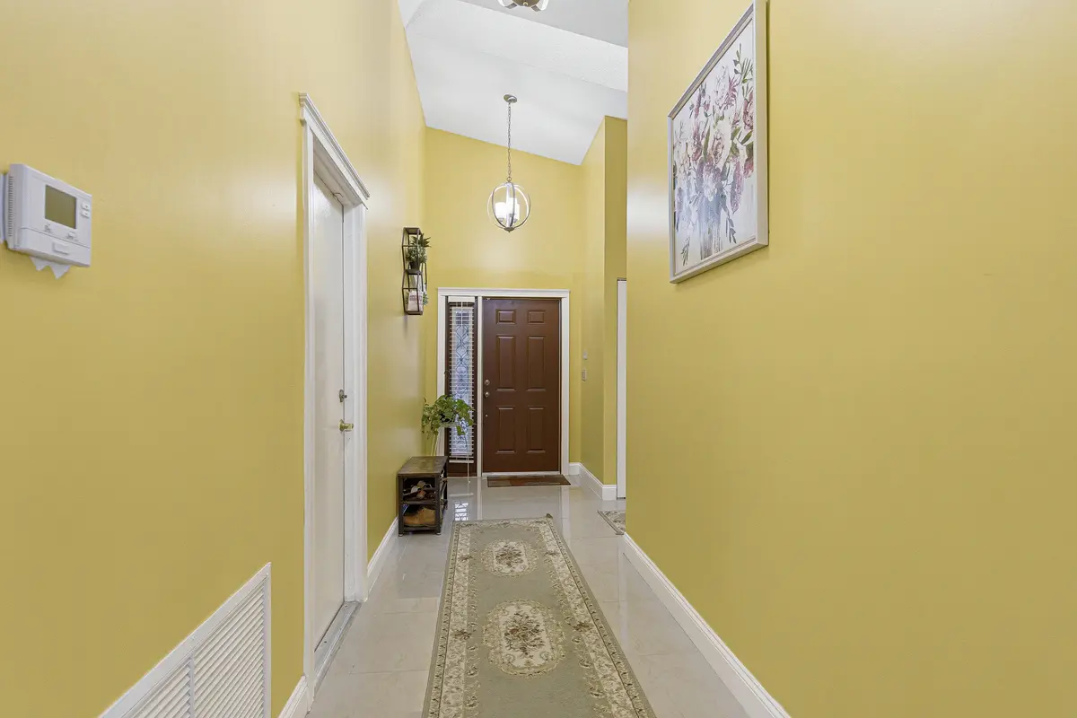 ENTRANCE-01 at 7040 Golf Pointe Circle, Tamarac