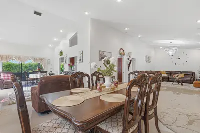 7040 Golf Pointe Circle, Tamarac – Single Family Residence for sale