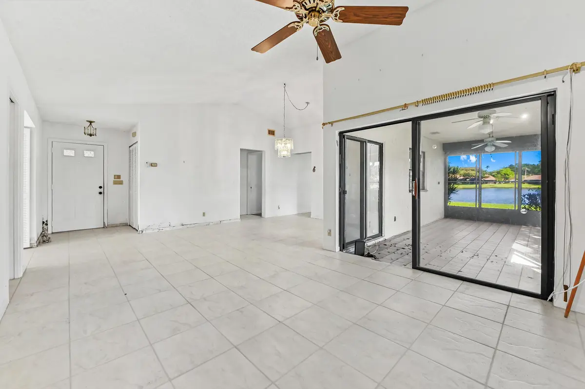 06 Living room 01 at 5537 Parkwalk Circle, Boynton Beach