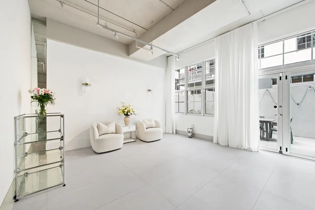 dining space at 425 N Andrews Avenue 206, Fort Lauderdale