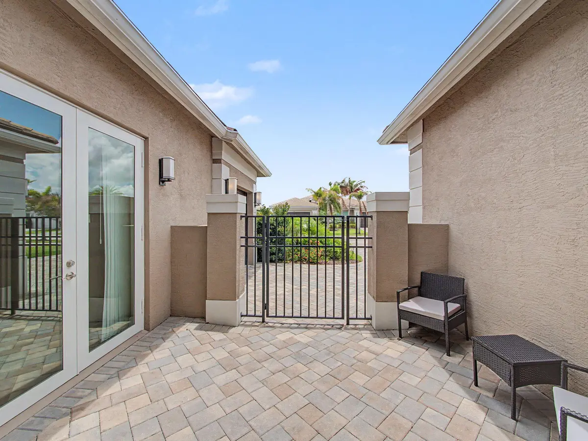 45-web-or-mls-043 at 11904 SW Sailfish Isles Way, Port St. Lucie