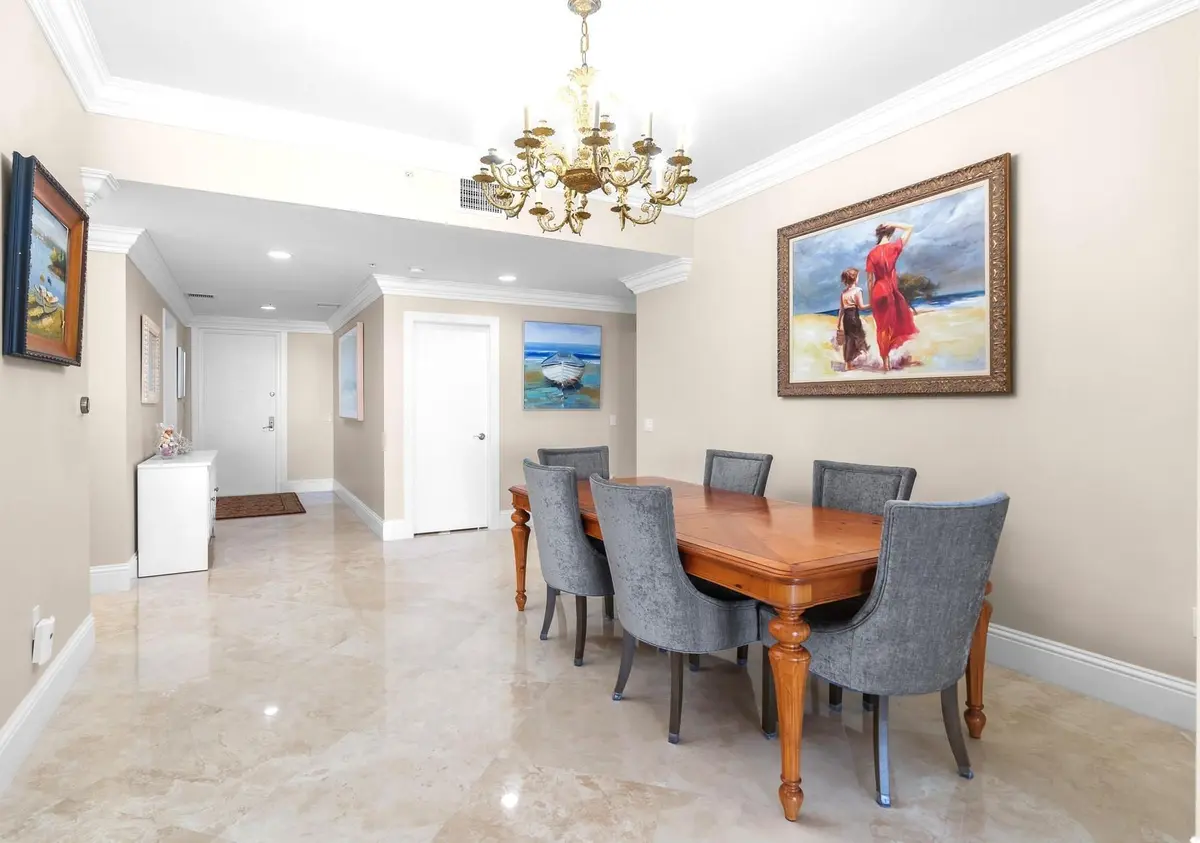 Formal Dining Area at 701 SE 21st Avenue 304, Deerfield Beach