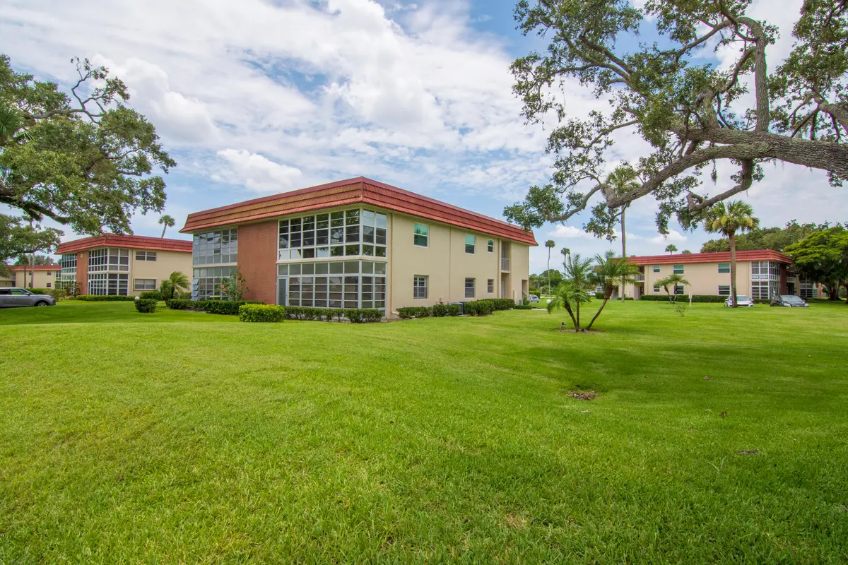 Image00031 at 61 Woodland Drive 106, Vero Beach
