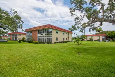 61 Woodland Drive 106, Vero Beach – Condominium for sale