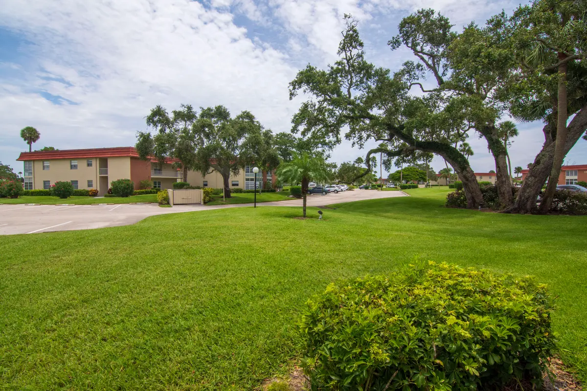 Image00030 at 61 Woodland Drive 106, Vero Beach