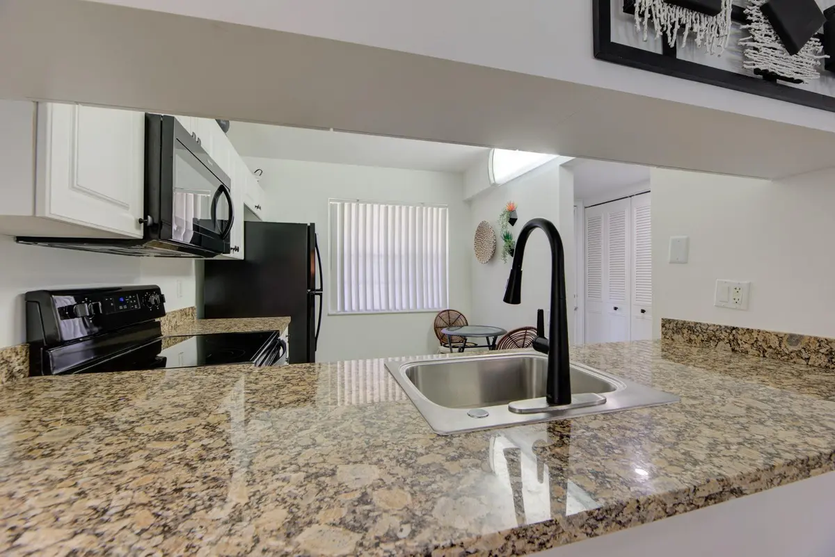 Photo 5 at 4502 Martinique Way E1, Coconut Creek