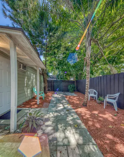 519 S M Street 2 (rear), Lake Worth Beach – leased