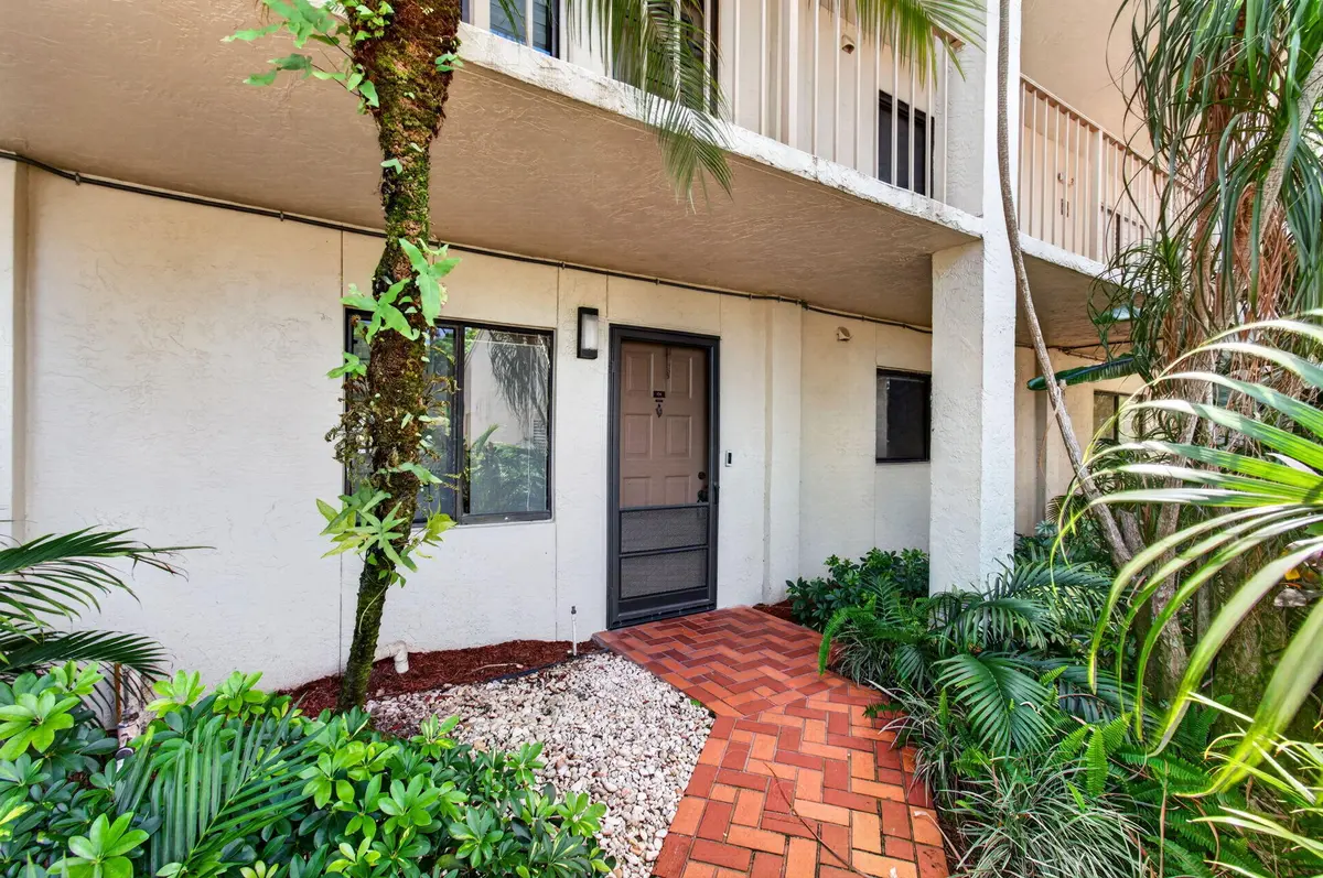 Front Entry at 6655 Kensington Lane, Delray Beach