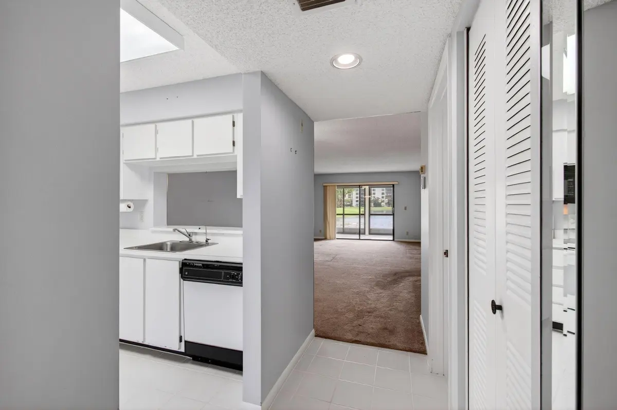 Entry at 6655 Kensington Lane, Delray Beach
