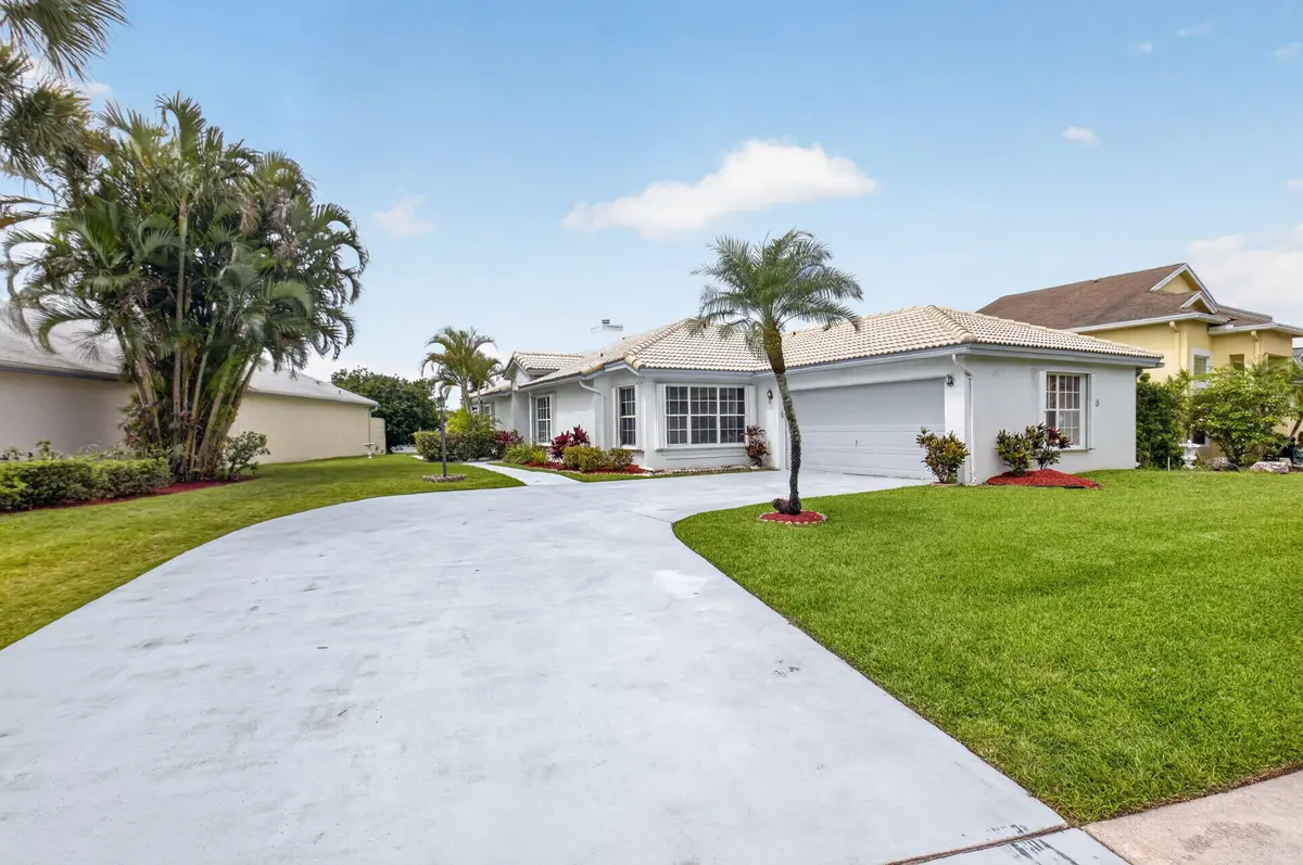 Front at 6413 Lansdowne Circle, Boynton Beach