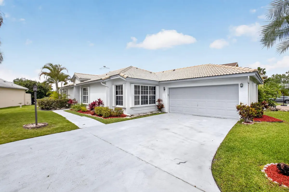 Front at 6413 Lansdowne Circle, Boynton Beach