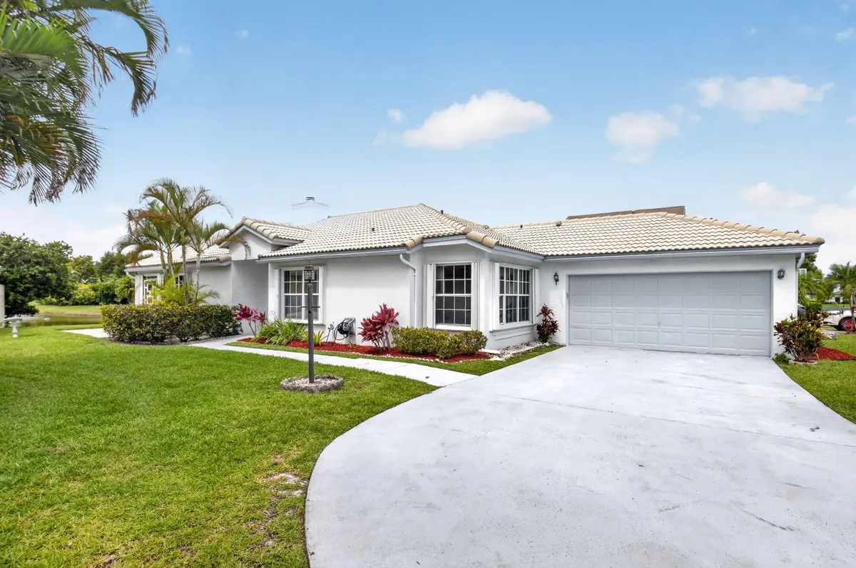 Front at 6413 Lansdowne Circle, Boynton Beach