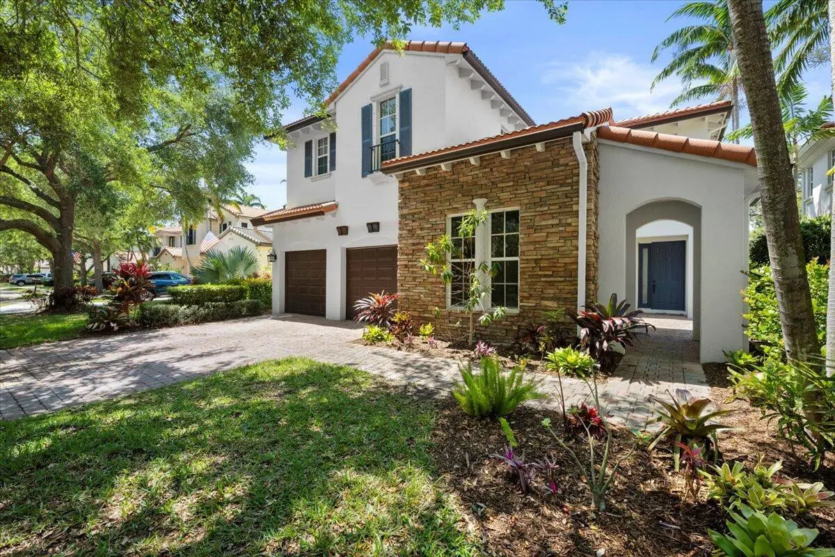 Welcome to 956 Mill Creek Drive at 956 Mill Creek Drive, Palm Beach Gardens