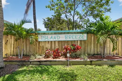 305 SW 16th Street, Fort Lauderdale – Duplex for sale