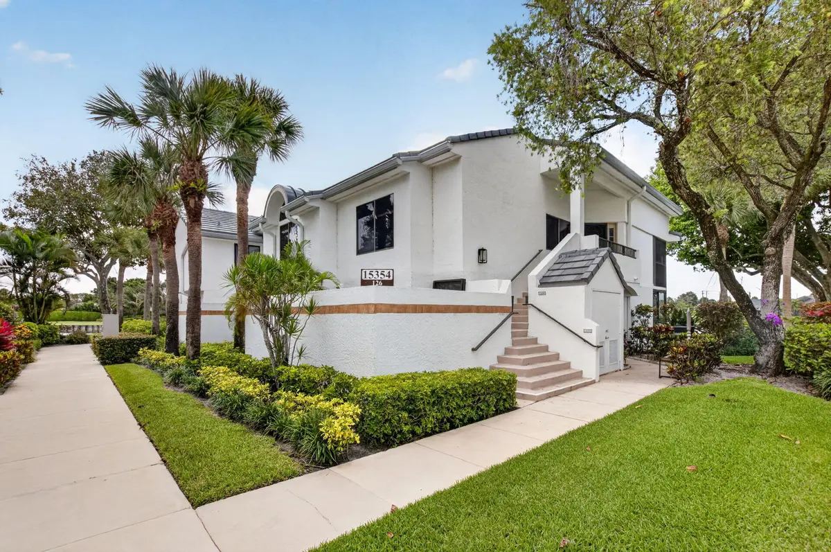 Front at 15354 Strathearn Drive 12604, Delray Beach