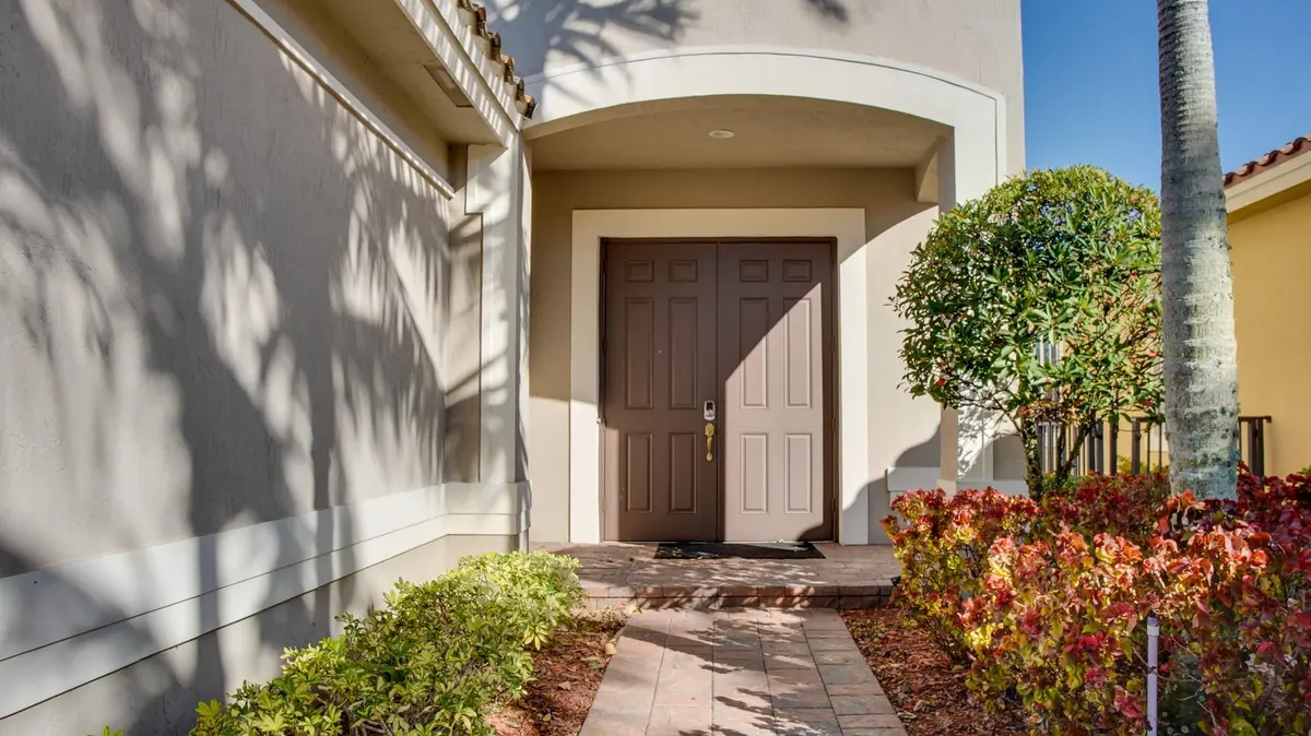 Photo 7 at 9911 S Miralago Way, Parkland