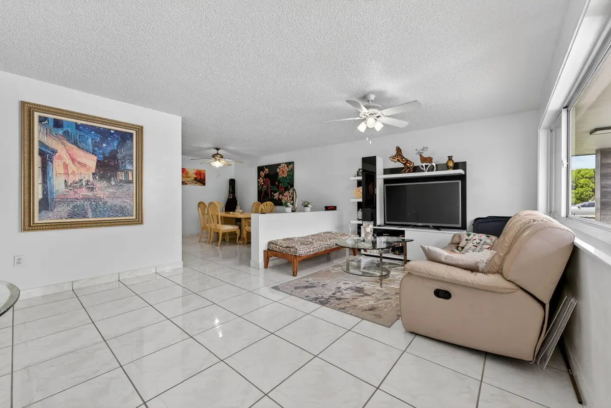 21-web-or-mls-DSC04726 at 10040 SW 32nd Street, Miami