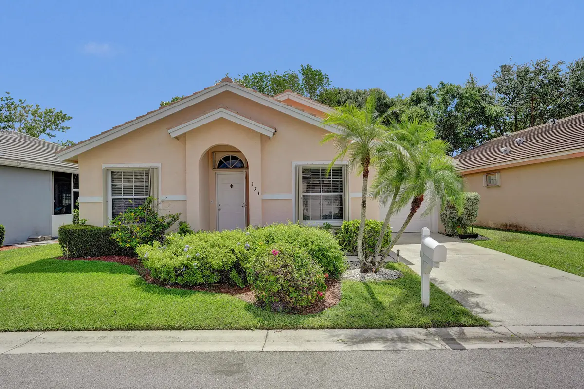 133 Caribe Court at 133 Caribe Court, Greenacres