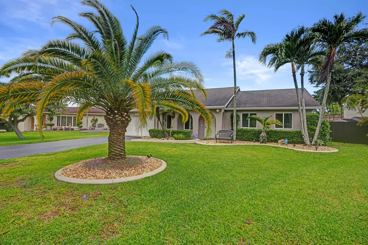 DSC08246 at 10141 SW 49th Court, Cooper City