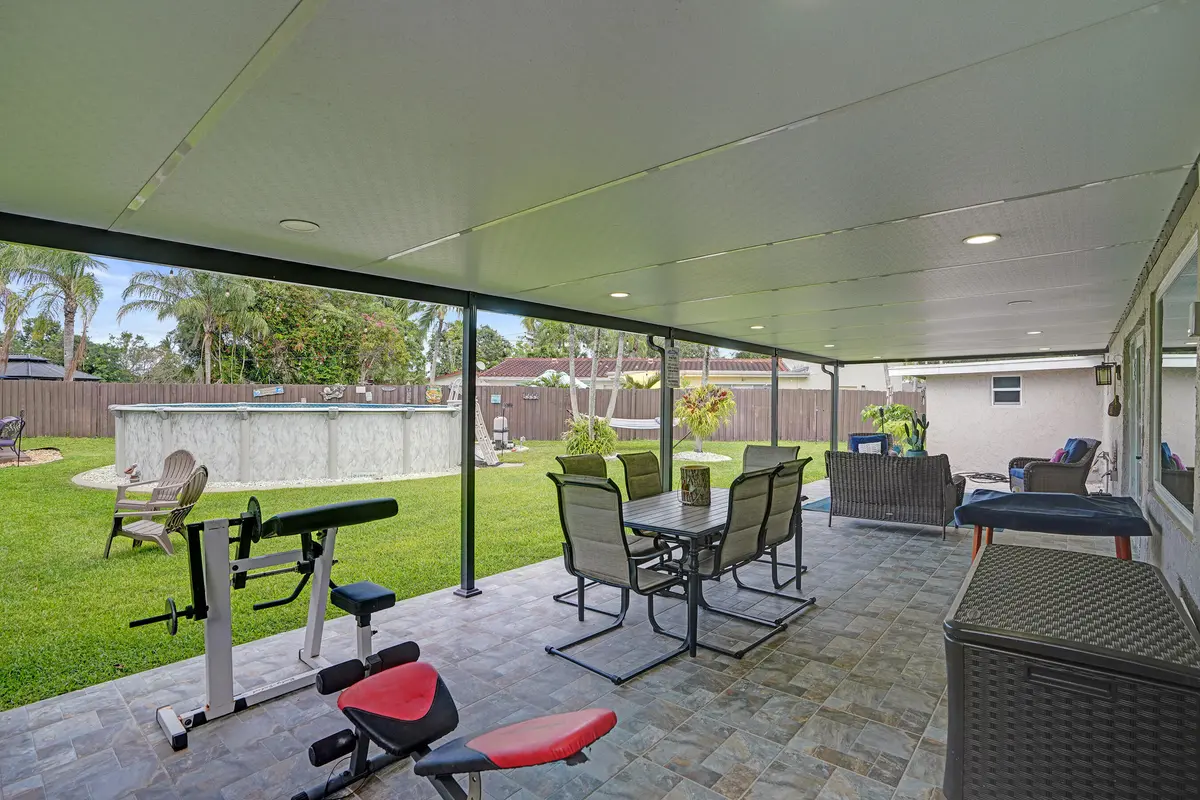DSC08261 at 10141 SW 49th Court, Cooper City