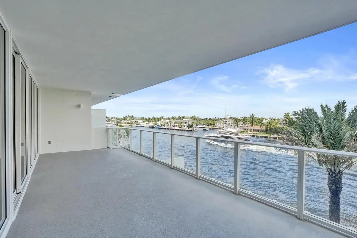 DSC06945 at 407 N Riverside Drive 303, Pompano Beach