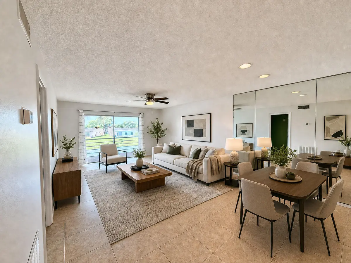 Virtually staged at 120 Lake Evelyn Drive, West Palm Beach
