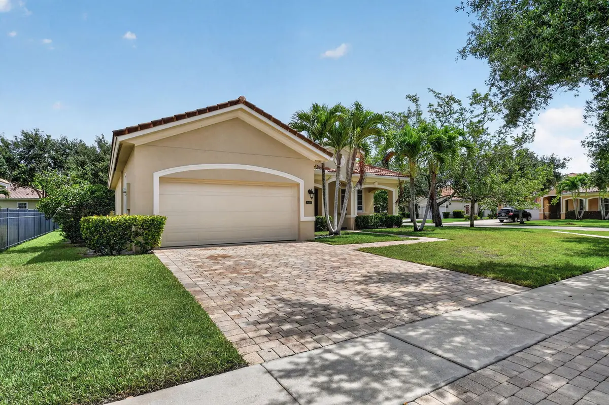 Front at 6810 Osage Circle, Greenacres