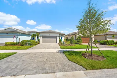 10135 SW Latium Way, Port St. Lucie – sold