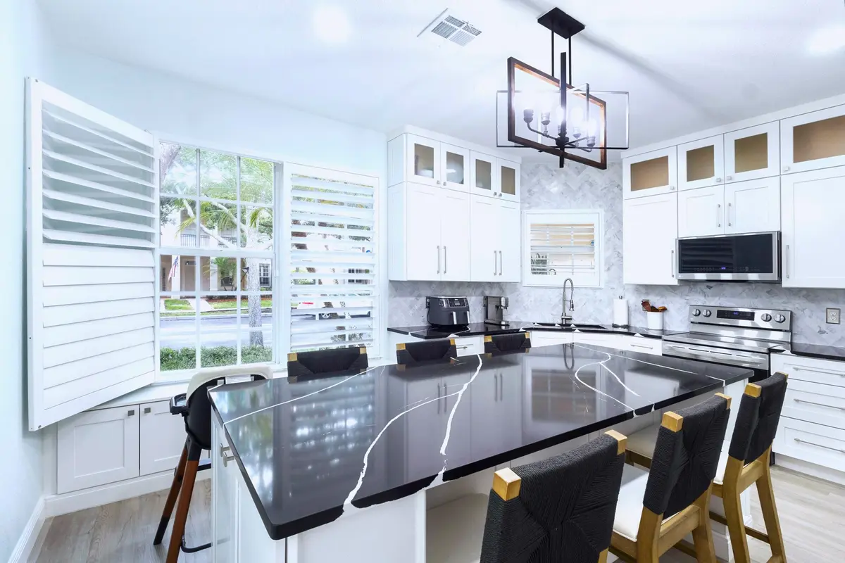 9_img_5314 at 8070 Murano Circle, Palm Beach Gardens