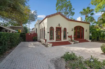 704 SE 8th Street, Fort Lauderdale – Single Family Residence for sale