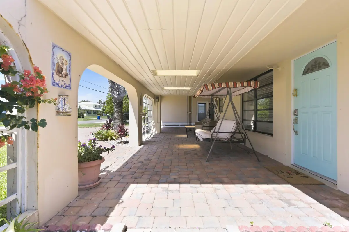 Covered Lanai & Carport at 8455 SE Palm Street, Hobe Sound