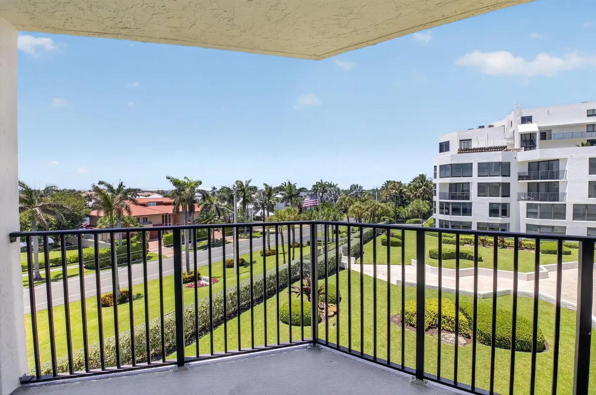21-web-or-mls-DSC_3004 at 2575 S Ocean Boulevard 208s, Highland Beach