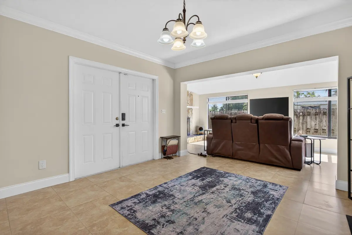 11-web-or-mls-1914-6438 at 1914 NE 53rd Court, Pompano Beach