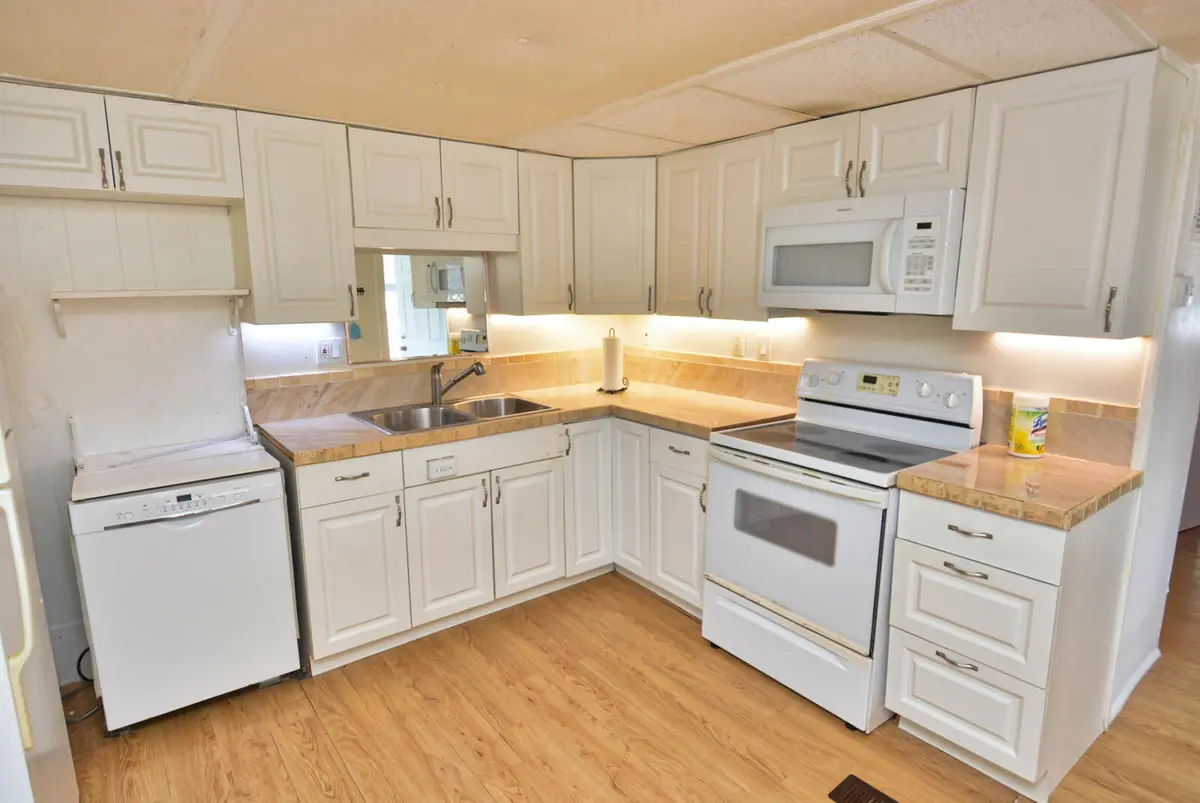 Kitchen at 8400 SE Eagle Avenue, Hobe Sound