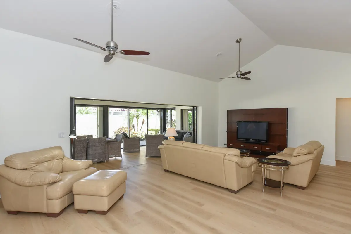 1469 Va Privada Jupiter FL-large-013-019 at 1469 Via Privada, Jupiter