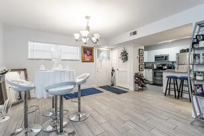 8911 S Hollybrook Boulevard 306, Pembroke Pines – Condominium for rent