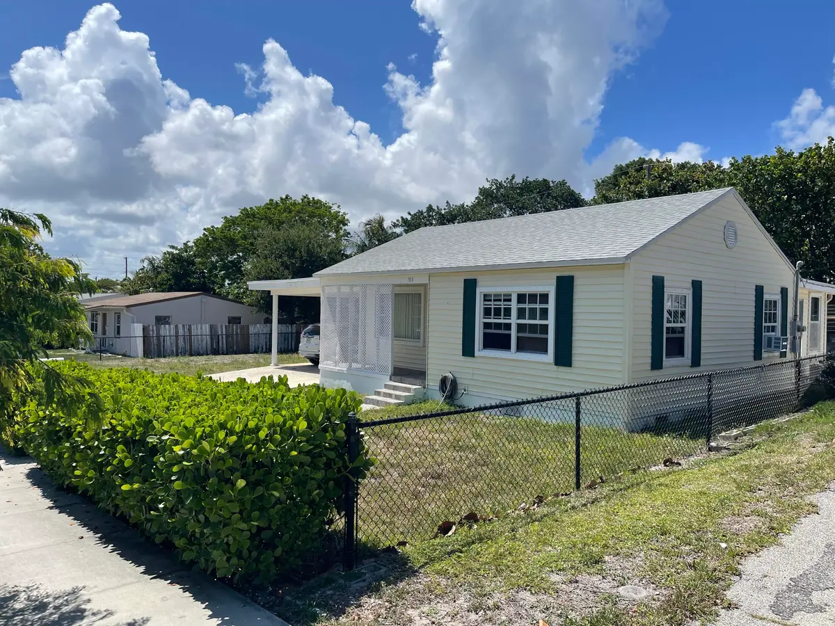 IMG_3357 at 915 33rd Street, West Palm Beach
