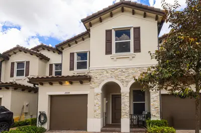 2688 NW 55th Terrace, Lauderhill – Townhouse for sale