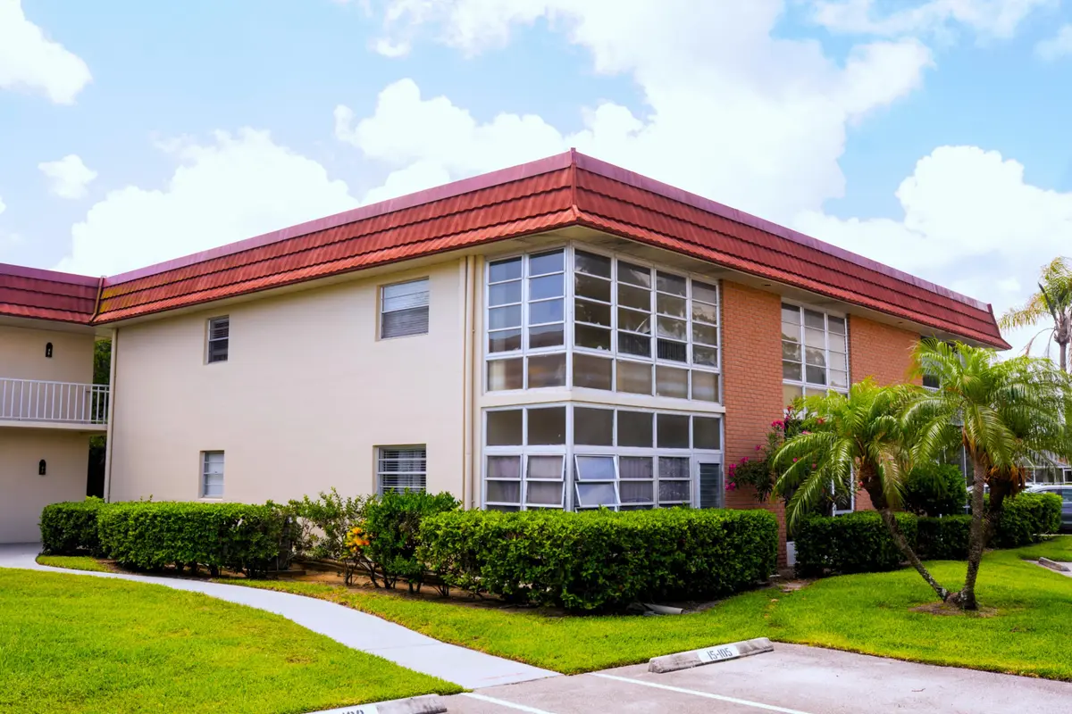 ExteriorClubHouse-2 at 15 Vista Palm Lane 105, Vero Beach