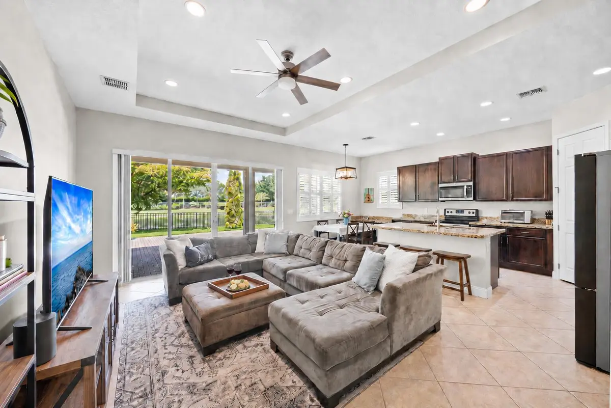 2101 Belcara Court, Royal Palm Beach, FL – photo 7
