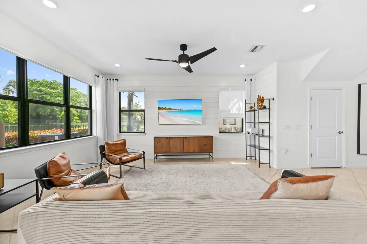 19 Living room 04 at 2343 Rollingwood Court, Oakland Park