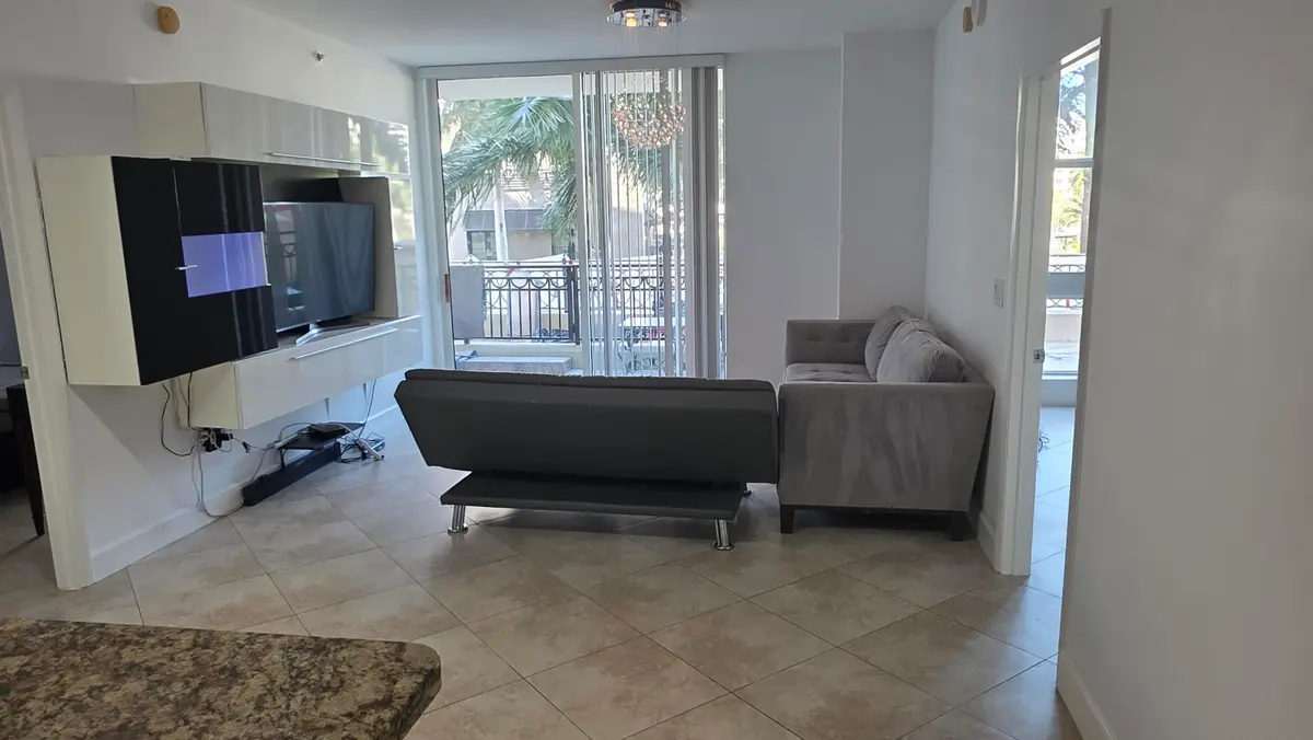 1-1000060332 at 550 Okeechobee Boulevard 308, West Palm Beach