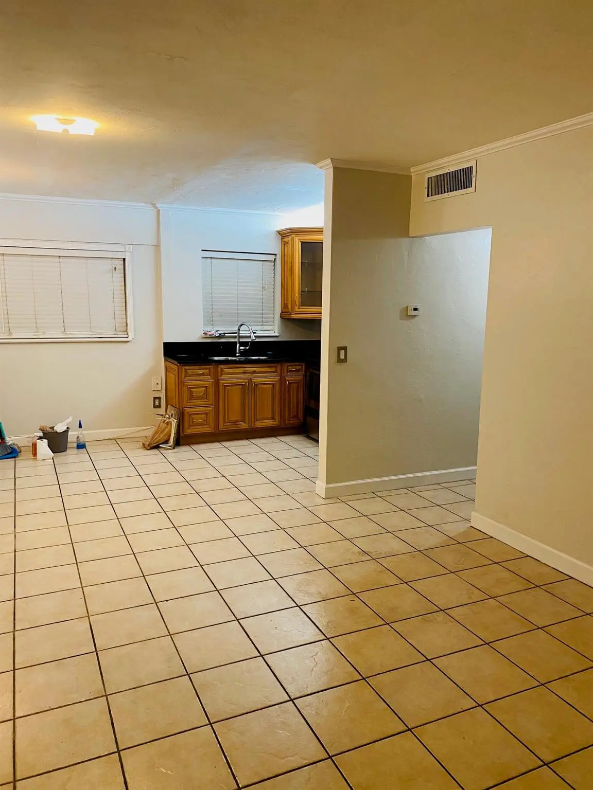 Photo 3 at 1301 N 12th Court 12a, Hollywood