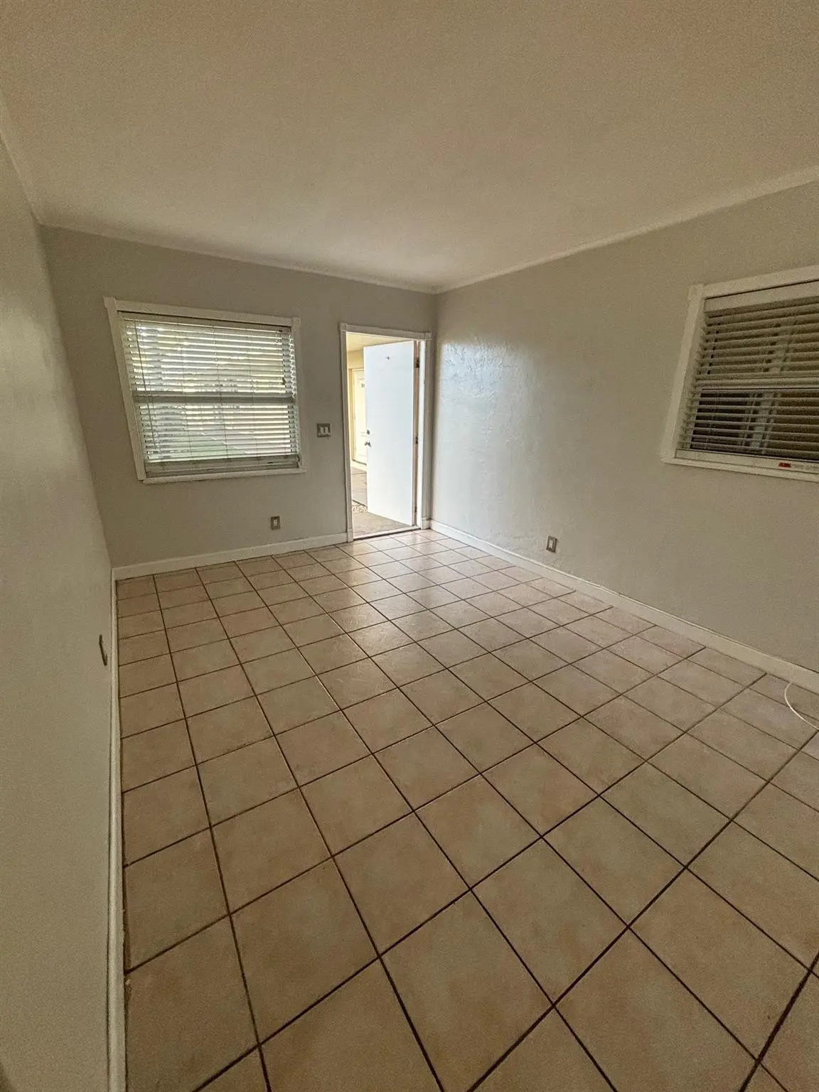 Photo 4 at 1301 N 12th Court 12a, Hollywood