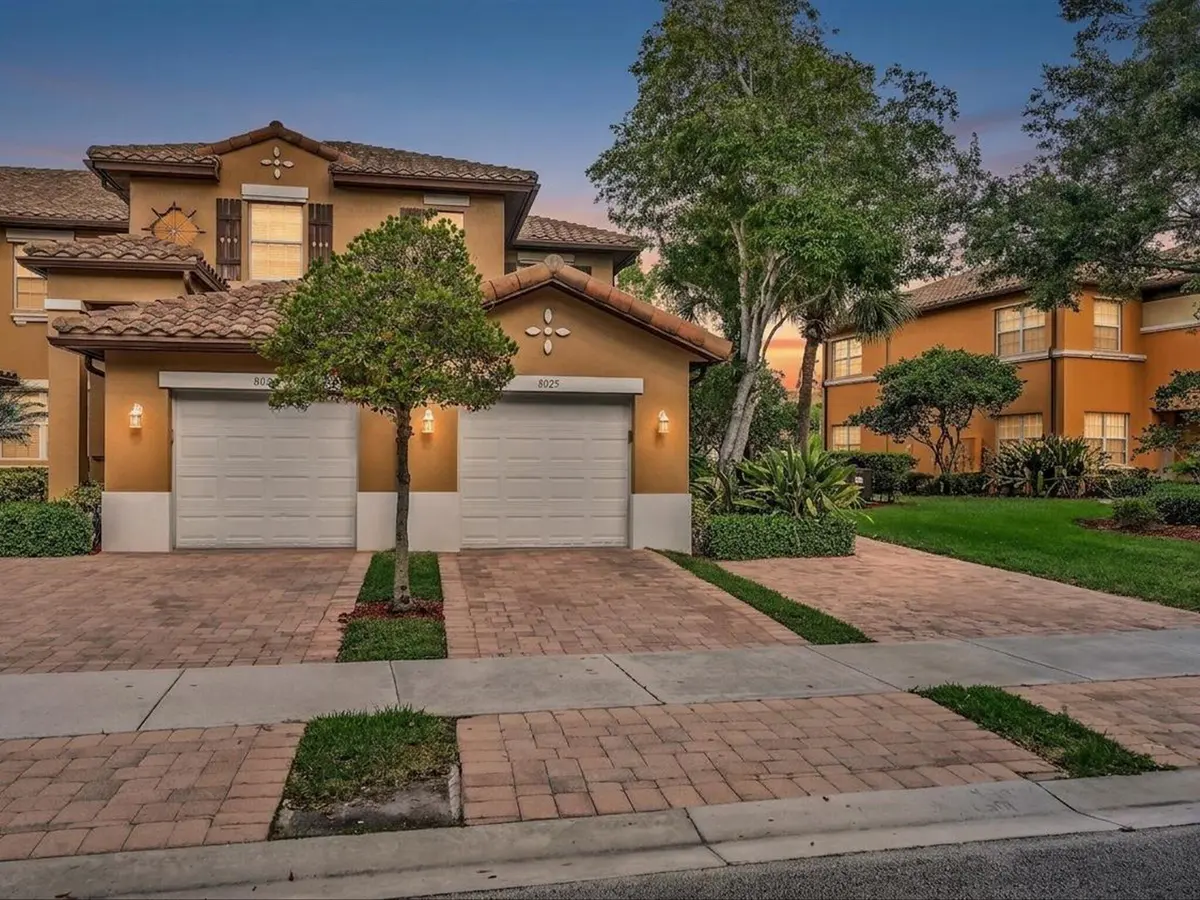 02-Twilight at 8025 NW 127th Lane 4-c, Parkland