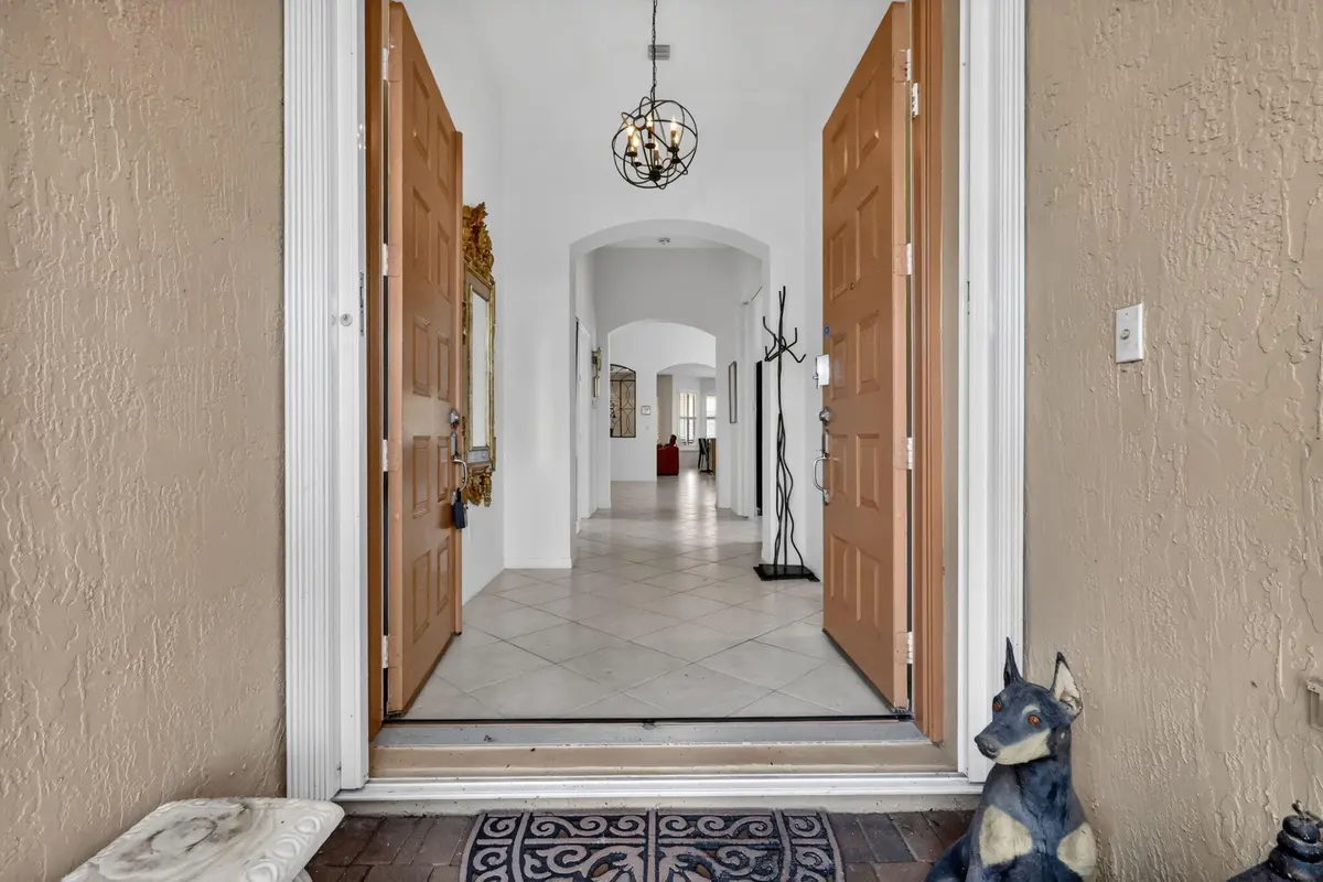 Front Entrance at 12530 Vía Valenza, Boynton Beach