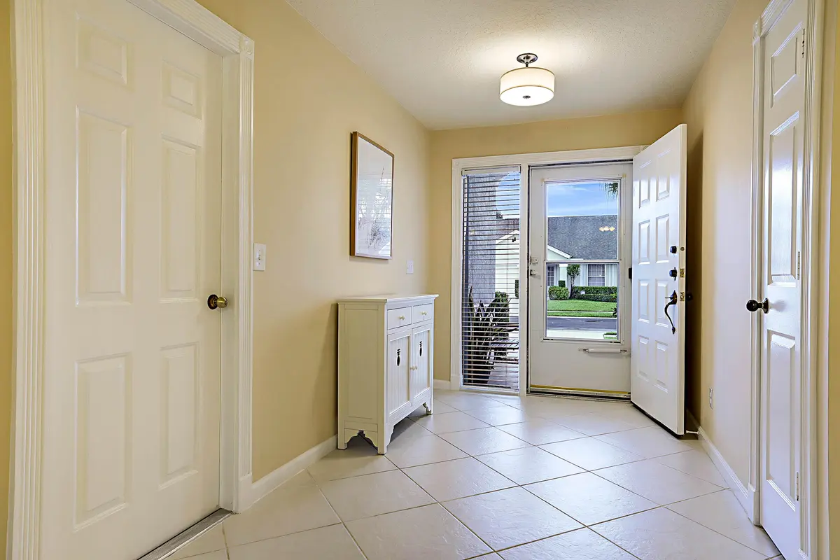 foyer at 124 Adobe Circle, Jupiter